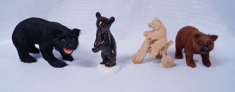 lot 2255 image: Lot of Bear Figurines - See Photos for Details