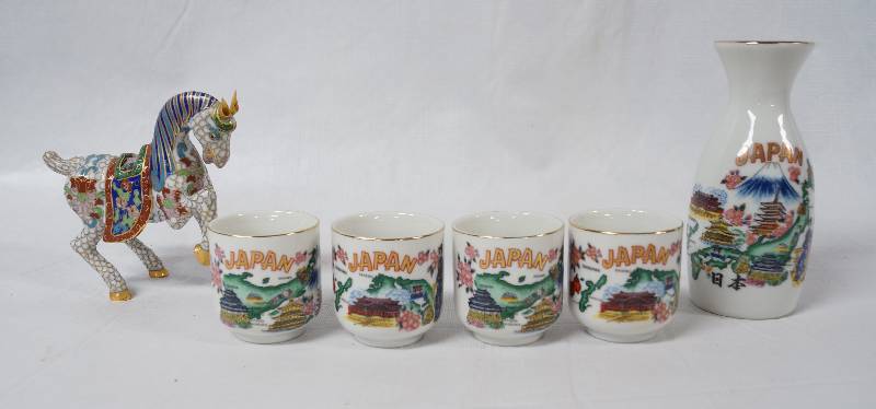 lot 2256 image: Lot of Japan Souvenir Glassware and Decorative Horse - Very Cool