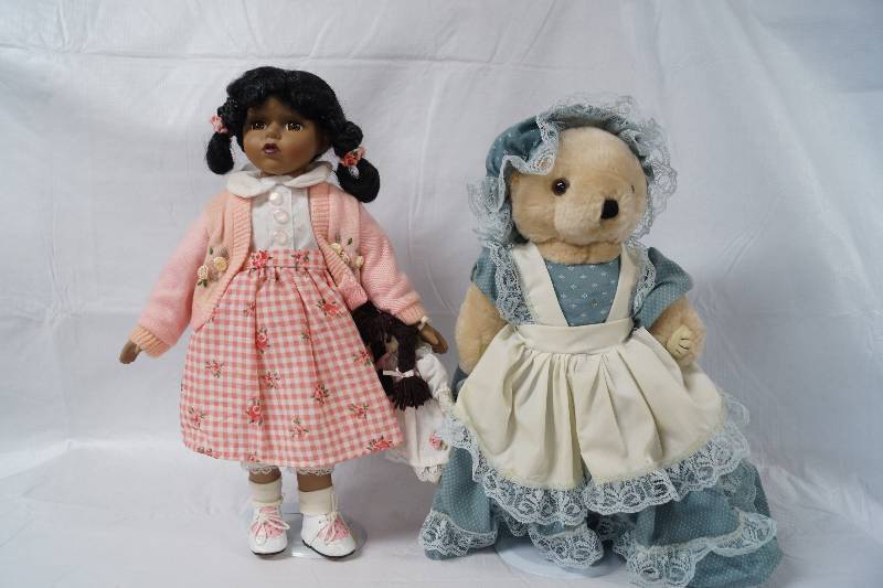 lot 2267 image: Dolls and Teddy Bear - With Doll Stands - Very Cute