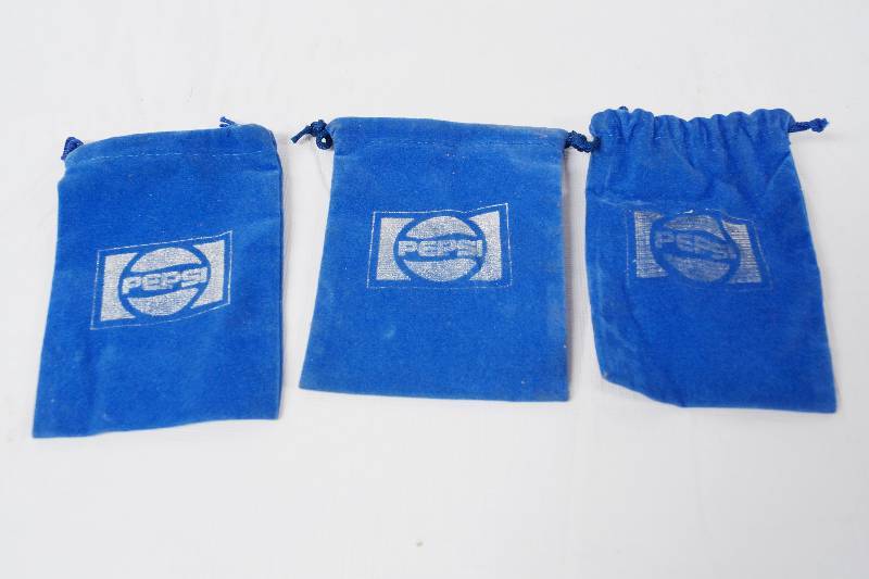lot 3060 image: Little Pepsi Fabric Draw-String Baggies- Cool