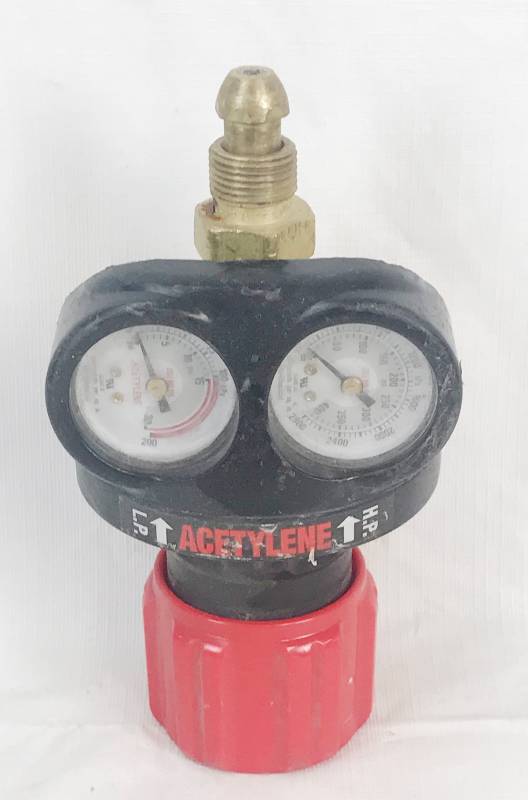 lot 3056 image: Victor Edge Series PSI Acetylene Gas Gauge- Wow