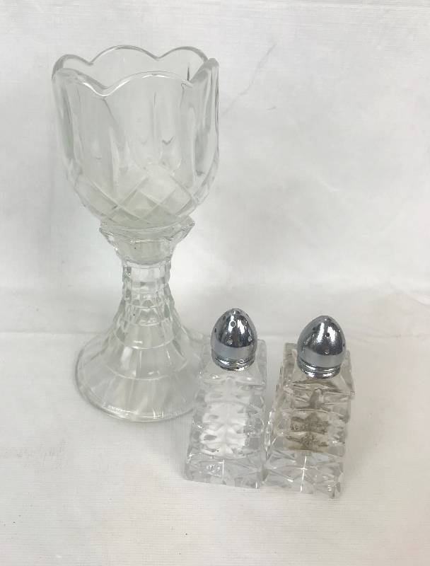 lot 6910 image: Lot of Glassware- See Photos