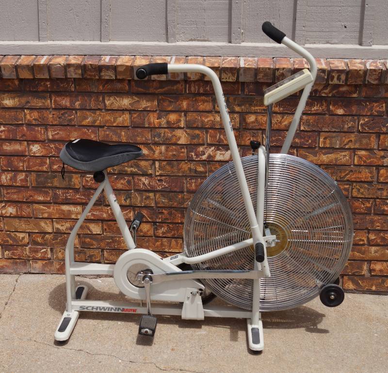 lot 5004 image: SCHWINN Airdyne Excercise Bike - Works Good