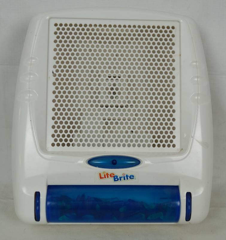 lot 5012 image: LiteBrite with Pegs - Super Cool Toy From The Past