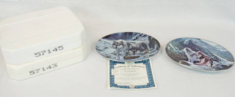 lot 3206 image: Lot of 2 Plates from The Lookouts Collection - See Photos