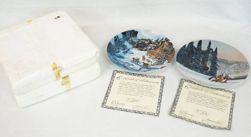 lot 3219 image: Lot of 2 Plates from The Faces of Nature Collection