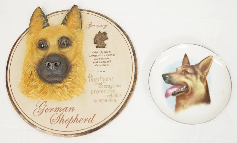 lot 3225 image: Lot of German Shepherd Items - See Photos for Details