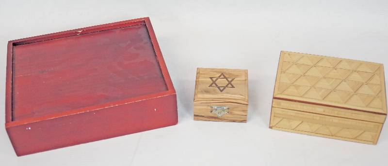 lot 3231 image: Lot of 3 WOODEN Decorative Boxes - See Photos for Details Made in Israel, very nice