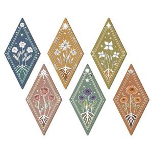 lot 45403 image: CHDITB Floral Wood Sign, Set Of 6 Sun Art Wooden Hanging Plaque, Folk Sunflowers Spiritual Mystical Artwork Wall Hanging, Flowers Wall Art Sign Hanger For Living Room Bedroom Office Boho Wall Decor
