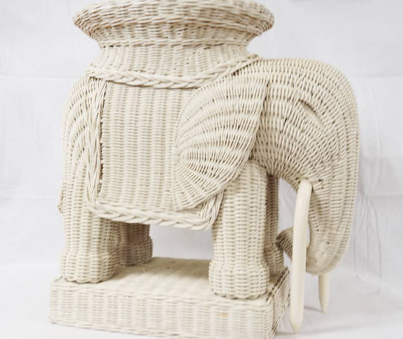lot 3137 image: White Wicker Elephant - Great for Home Decor - See Photos for Measurements and Details