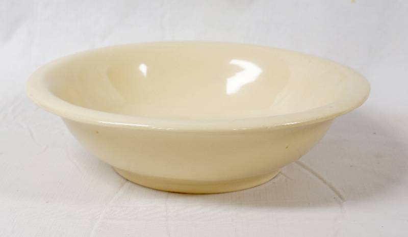 lot 3154 image: Vintage McCoy Ceramic Bowl - See Photos for Details - Highly Collectible