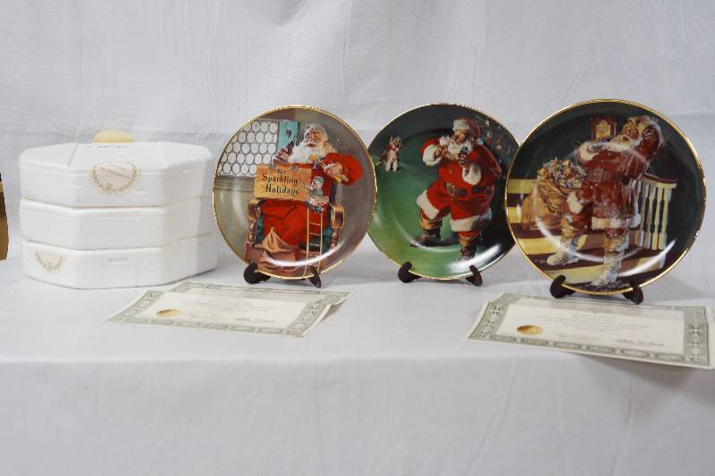 lot 3087 image: Lot of Collector Coca-Cola Plates - See Photos for Details