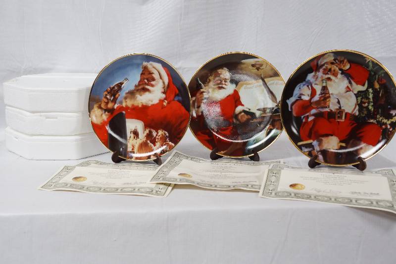 lot 3090 image: Lot of Collector Coca-Cola Plates - See Photos for Details