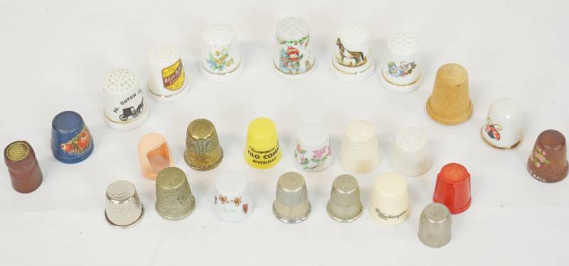 lot 3185 image: Lot of Thimbles - See Photos for Details - Neat