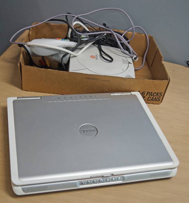 lot 3290 image: SEGA DREAMCAST, DELL LAPTOP & MORE See Pics for Whats Included