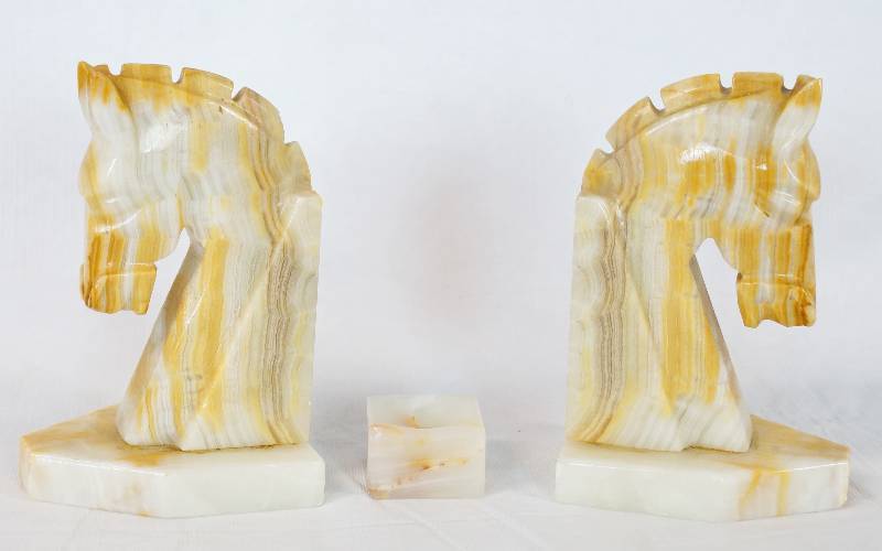 lot 3301 image: Set of Granite HORSE HEAD Book Ends and a small bonus piece - VERY NICE and HEAVY