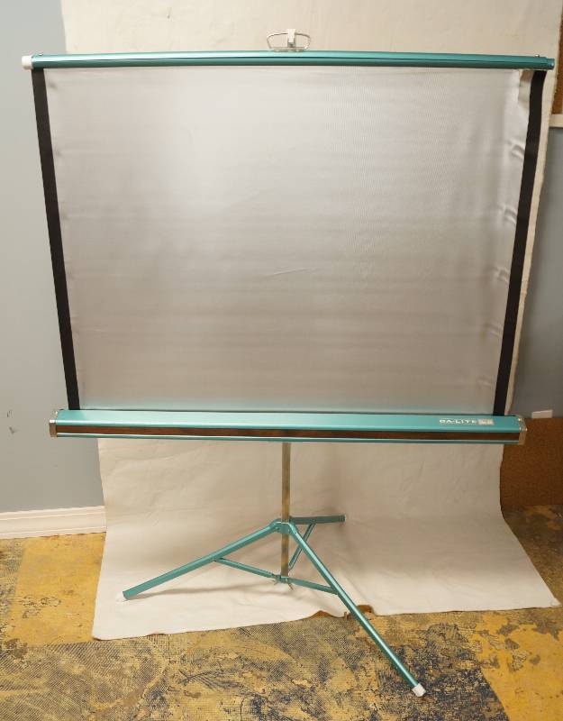 lot 3307 image: DA-LITE - Portable Projector Screen - See Pics
