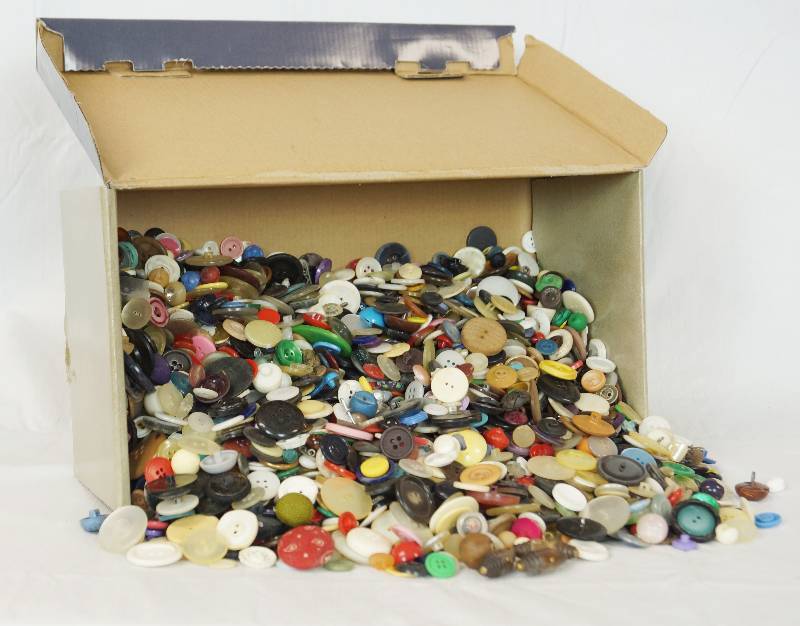 lot 3318 image: Buttons, Buttons, Buttons Big Show Box with Many Buttons Many Styles and some Vintage Must See