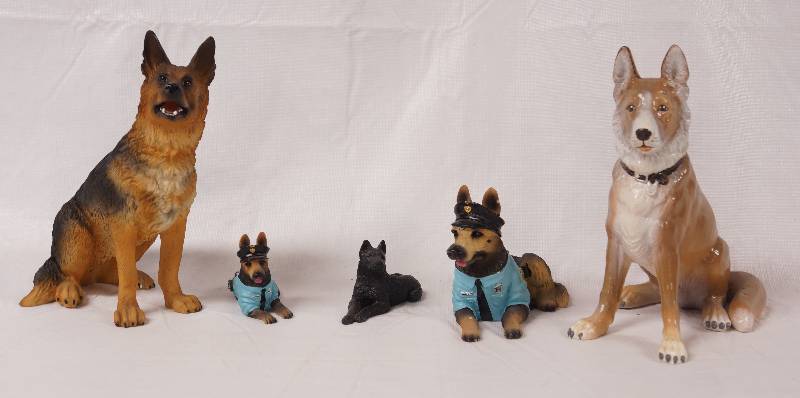 lot 2193 image: Lot of German Shepherd Figurines - Very Cool