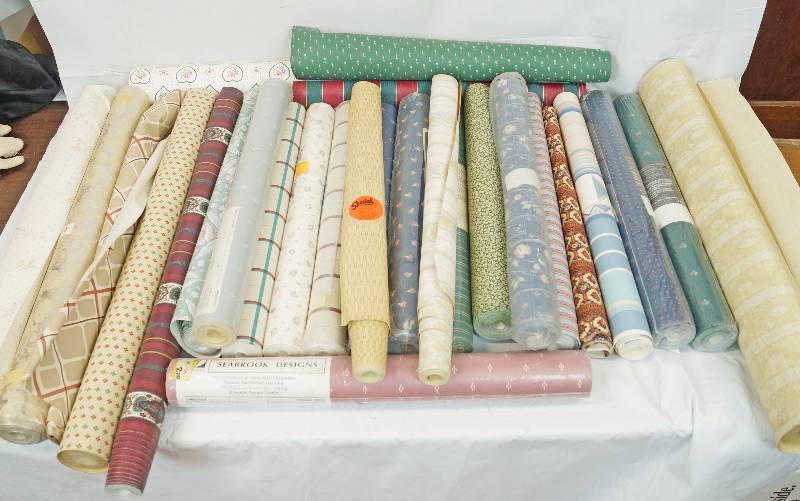 lot 3335 image: Large Lot of Wallpaper - 28 Rolls