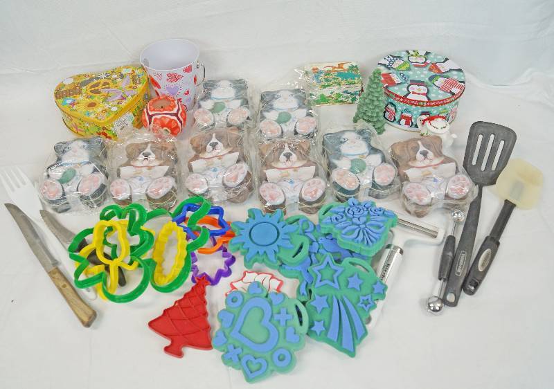 lot 3340 image: Lot of Tin Containers and Kitchen Ware - See Photos for Details