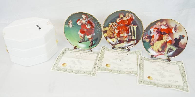 lot 3085 image: Lot of 3 Santa Coca-Cola Plates - The Franklin Mint Heirloom Recommendation
