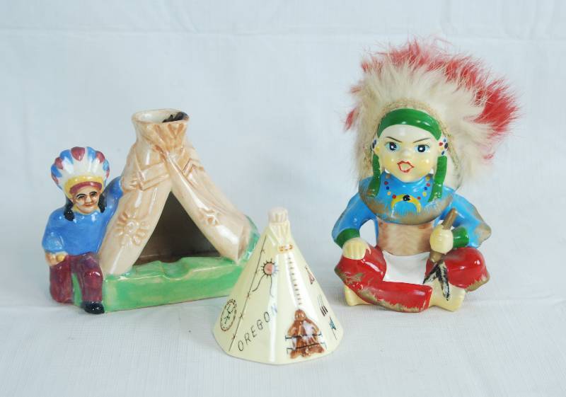 lot 2067 image: Native American Indian Figurines and Tipis - CUTE COLLECTIBLE