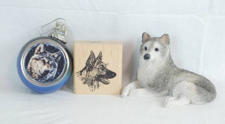 lot 2077 image: Lot of Wolf and German Shepherd Items - See pics