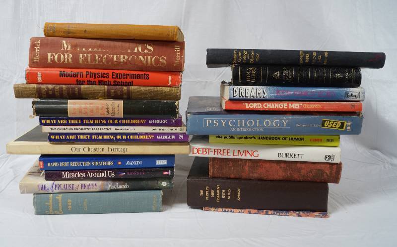 lot 3393 image: Lot of Books - see pictures for details