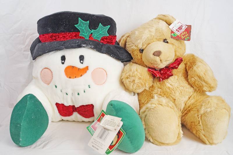 lot 3425 image: Stuffed Snowman and Teddy Bear