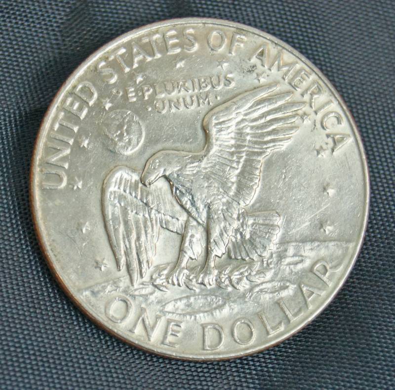 lot 3372 image: 1977 Silver Dollar - Very Neat