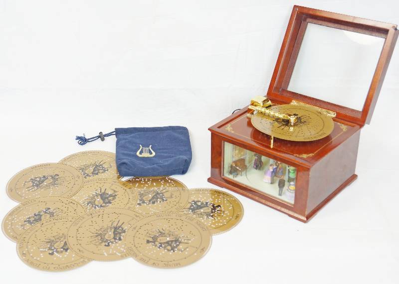 lot 3373 image: Vintage Mr. Christmas Record Player Music Box - with many extra music discs Works - See Photos and Video
