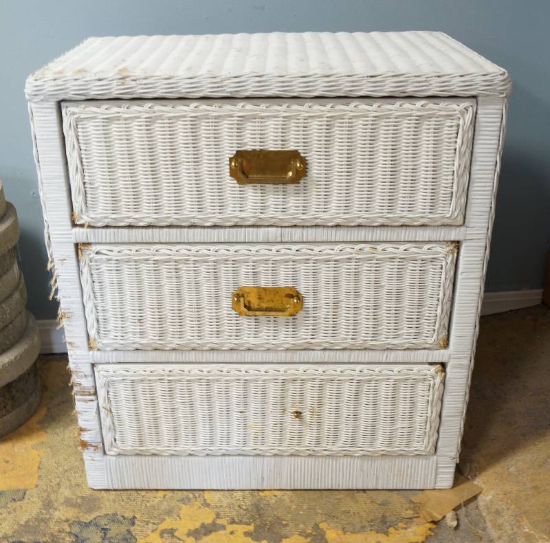 lot 3135 image: White Wicker Dresser - See pics