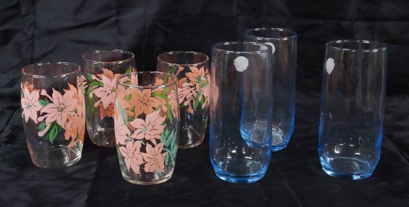 lot 6423 image: Lots of Drinking Glasses - Floral Print Glasses and Blue Glasses