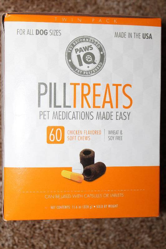 lot 9135 image: Chicken Flavor Pill Treats for Dogs