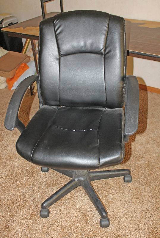 lot 9151 image: Black Pneumatic Office Chair - See Photos for Details