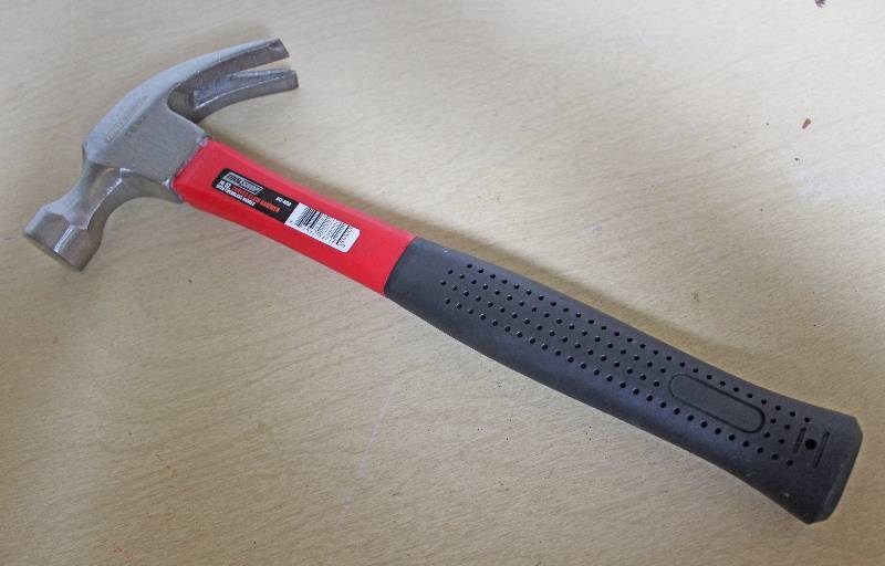 lot 9224 image: New 16oz Claw Hammer