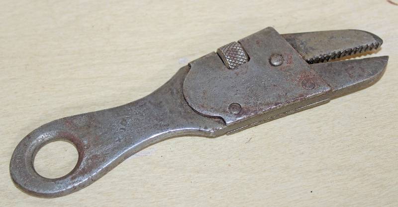 lot 9232 image: Elgin Adjustable Alligator Wrench