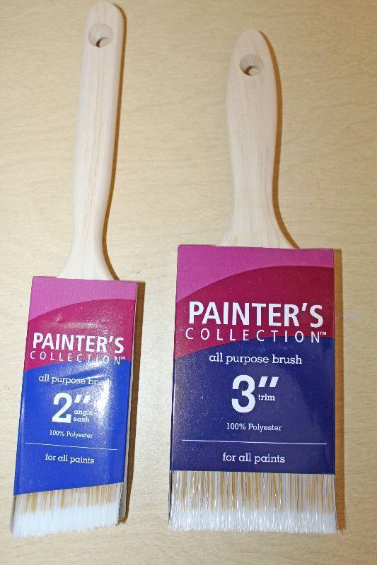 lot 9239 image: Lot of 2 Polyester Paint Brushes - See Photos for Details