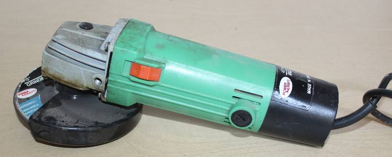 lot 9264 image: 4.5 Angle Grinder - See Photos for Details