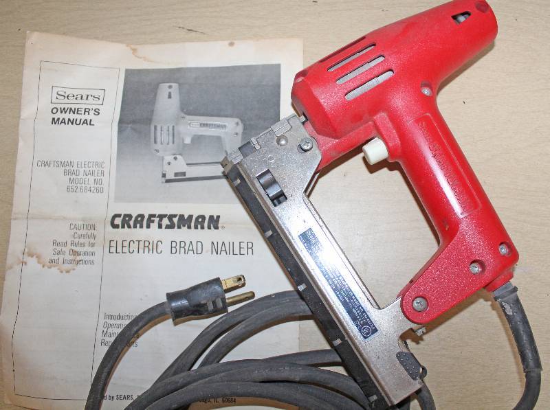lot 9270 image: Craftsman Electric Brad Nailer - See Photos