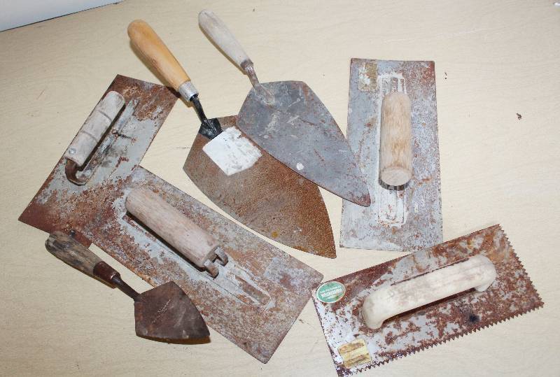 lot 9271 image: Lot of Assorted Trowels