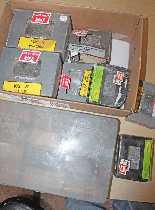 lot 9282 image: Lot of Assorted Nails - See Photos