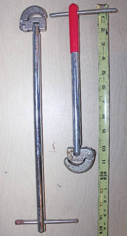 lot 9290 image: Lot of 2 Plumbers Basin Wrenches