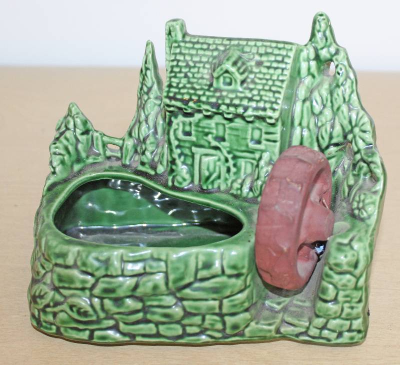 lot 9310 image: Shawnee Pottery - WaterWheel Planter