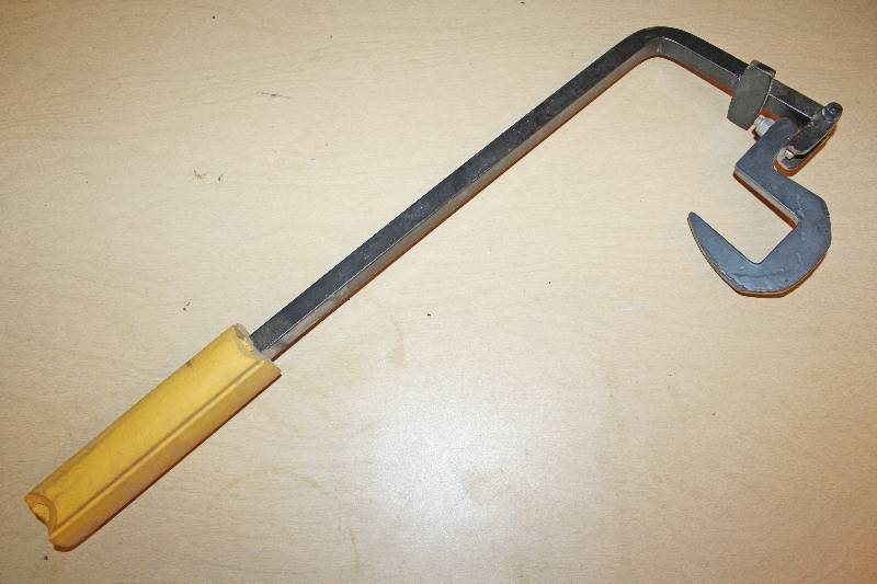 lot 9345 image: Stanley Board Bender