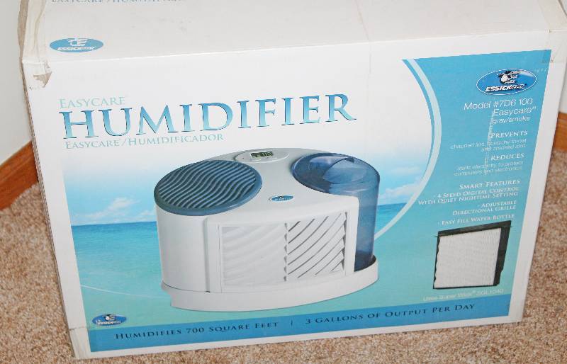 lot 9367 image: EasyCare Humidifier - Has Been Used