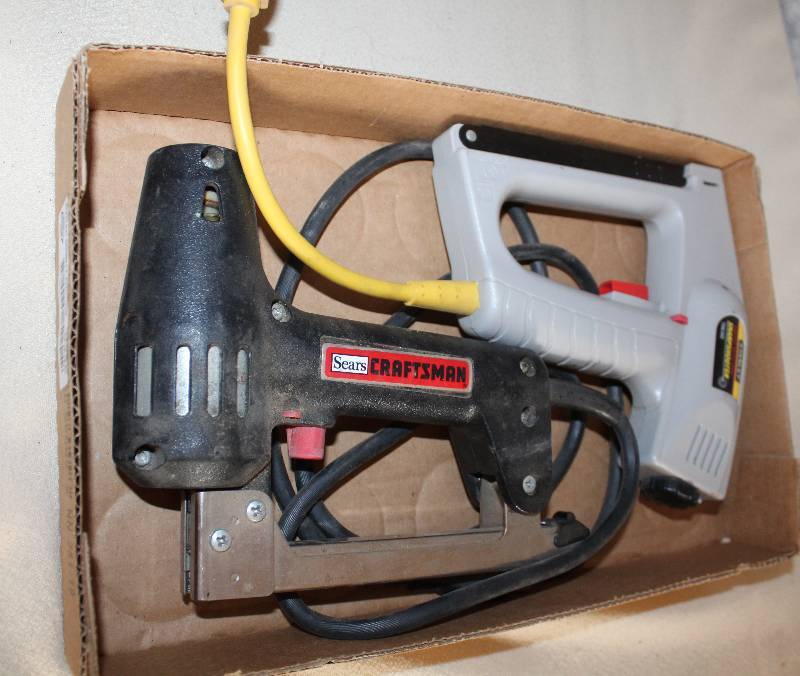 lot 9346 image: 2 Electric Staplers - Craftsman and Stanley