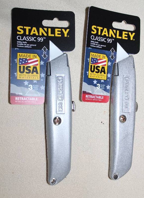 lot 9394 image: 2 Stanley Classic 99 Utility Knife - Retractable