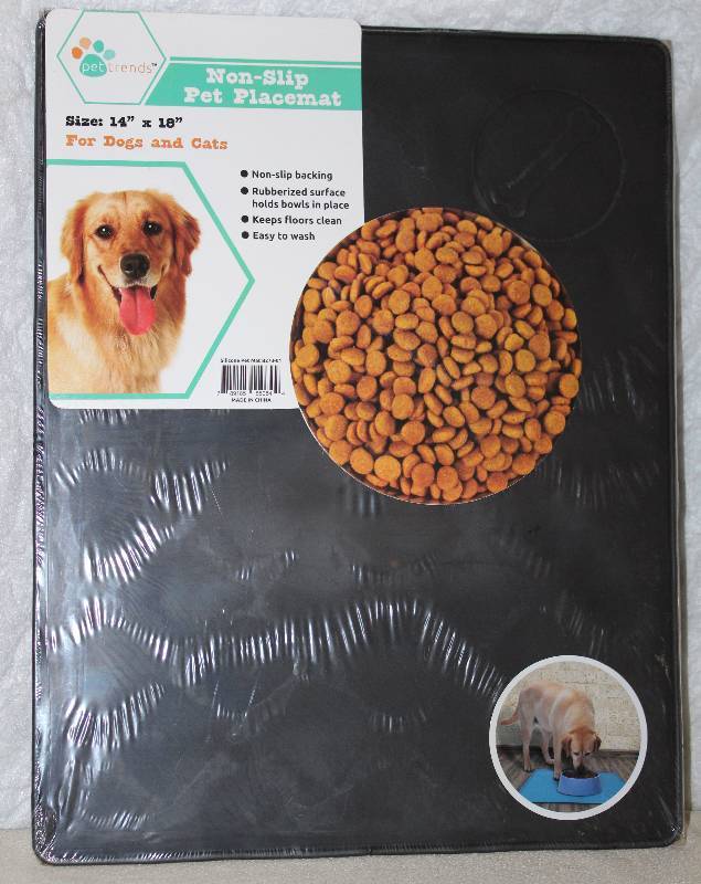 lot 9399 image: Pet Place-mat - Non-Slip - Dogs or Cats Used for Pet Food - Rubberized Surface - 14 x 18
